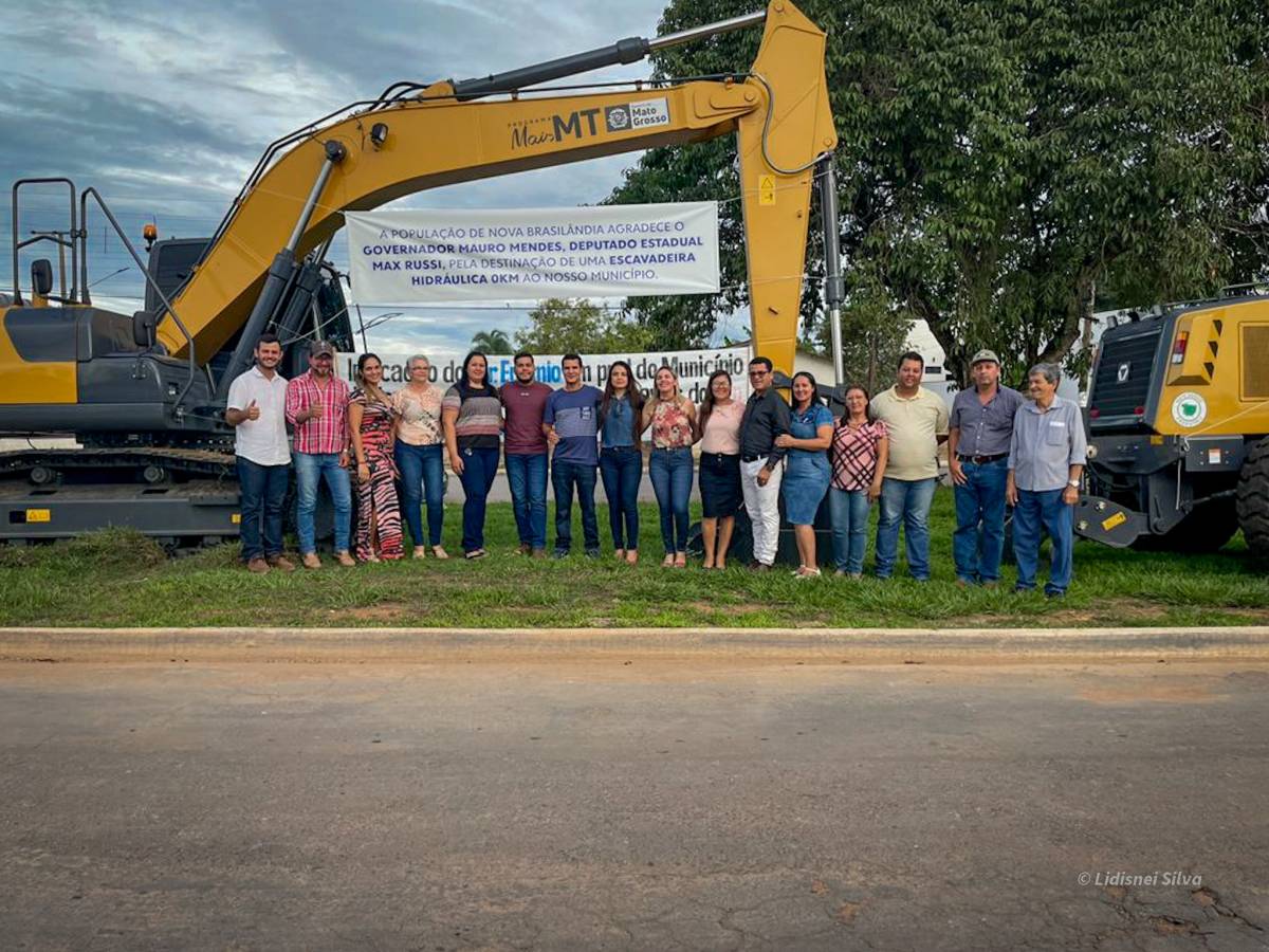 Prefeita Marilza entrega novos maquinários e reforça frota com  utilitários para atender Nova Brasilândia