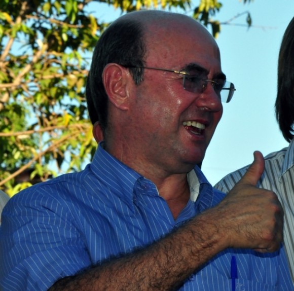 BERTOLUCCI DIZ QUE RIVA PODERÁ DISPUTAR ELEIÇÕES