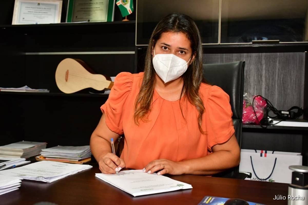 Prefeita de Santo Antônio de Leverger cancela festa de Réveillon e Carnaval