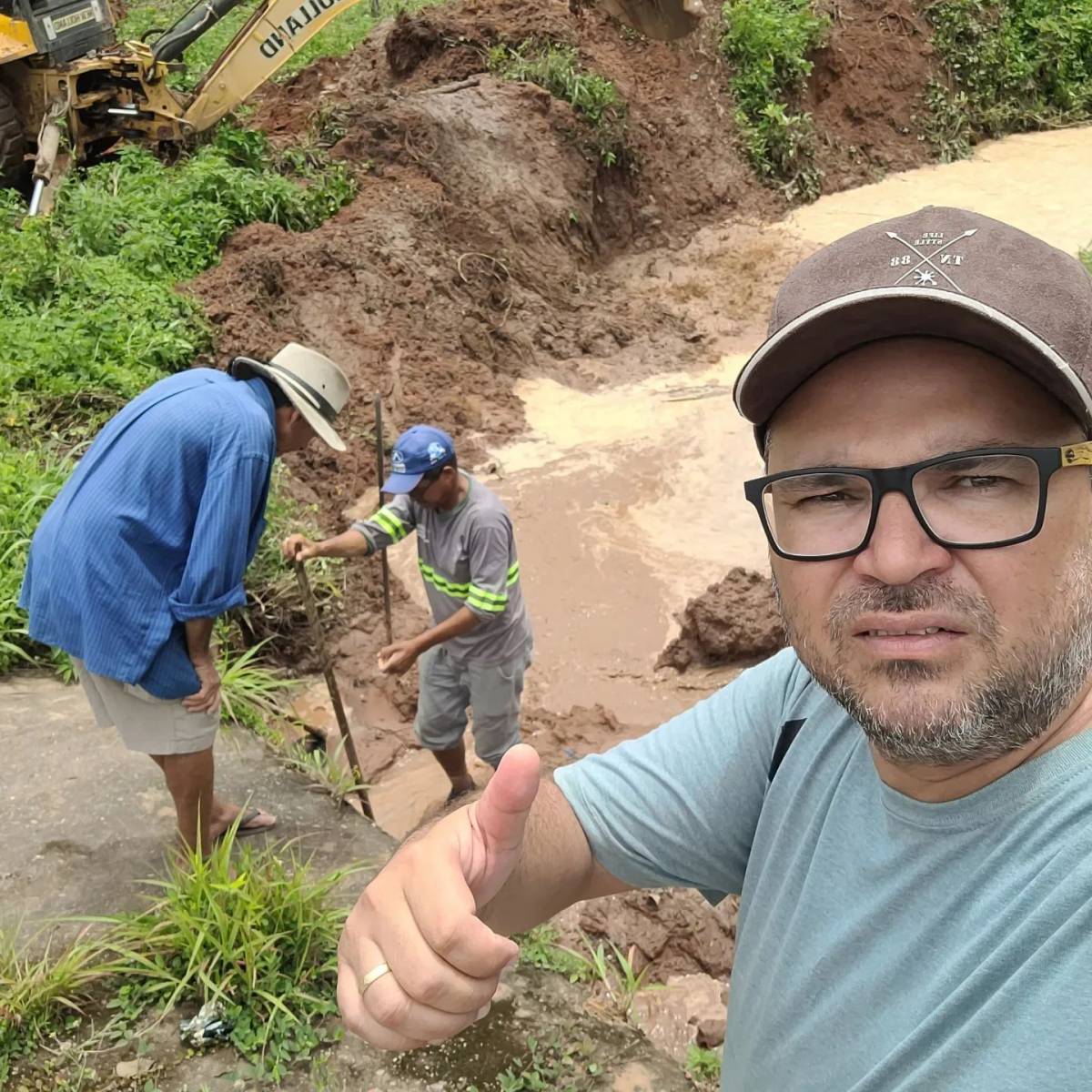 Após solicitação de Duda Belmiro, prefeitura realiza desobstrução de canal que alagava residências em Porto de Fora 