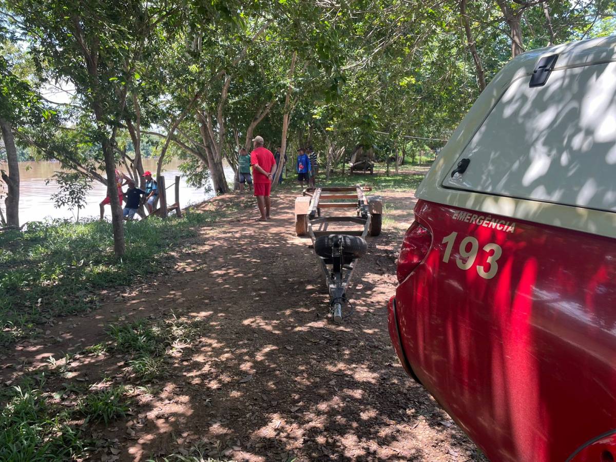  Adolescente morre depois de pular e quebrar pescoço no Rio Cuiabá na região de Barranco Alto 