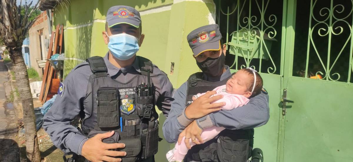 Polícia Militar de MT salva bebê engasgado em Cuiabá