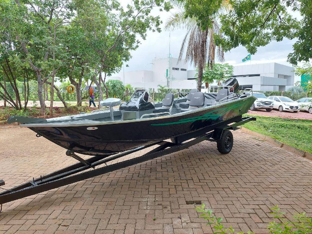 Sema doa embarcação para o município por compensação ambiental