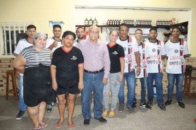 Ex-governador visita Leverger e relembra folia