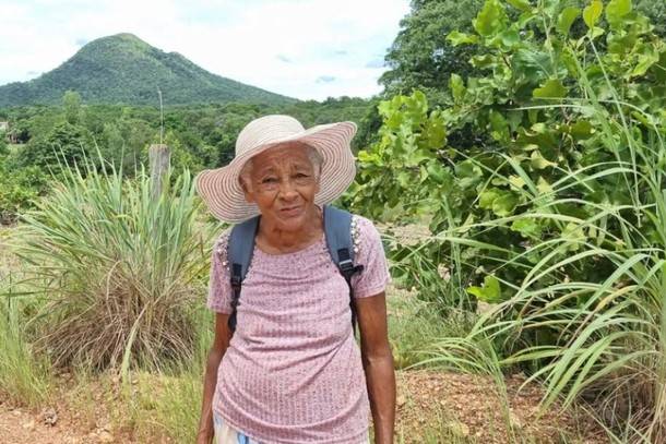 Idosa de 82 anos adere desafio e caminha 100 km em Santo Antônio de Leverger