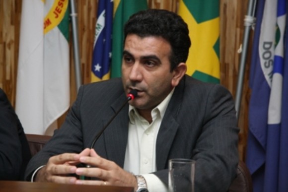 EMPRESA MUDOU PNEUS DE 95 CAMINHÕES DO GOVERNO