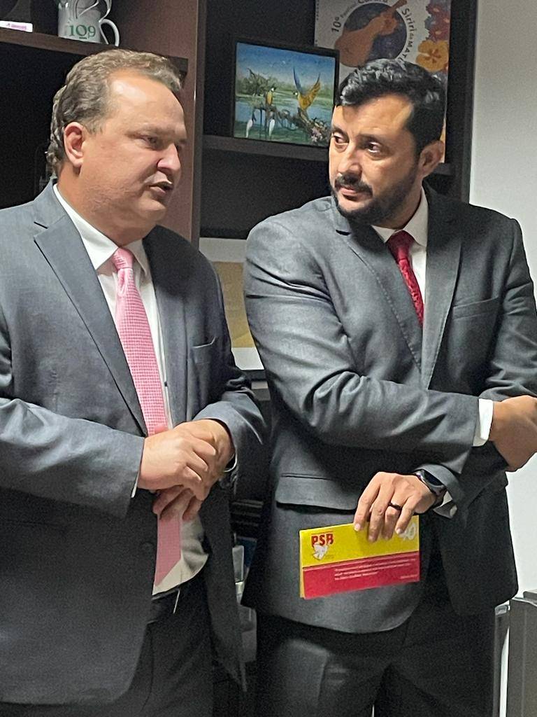 Allan formaliza filiação ao PSB e vai compor chapa a deputado federal