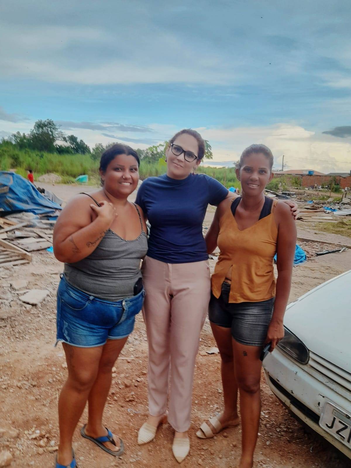 Grupo Mulheres na Direção entrega ovos de Páscoa para crianças carentes de Cuiabá e levam esperança para famílias que lutam para obter casa própria