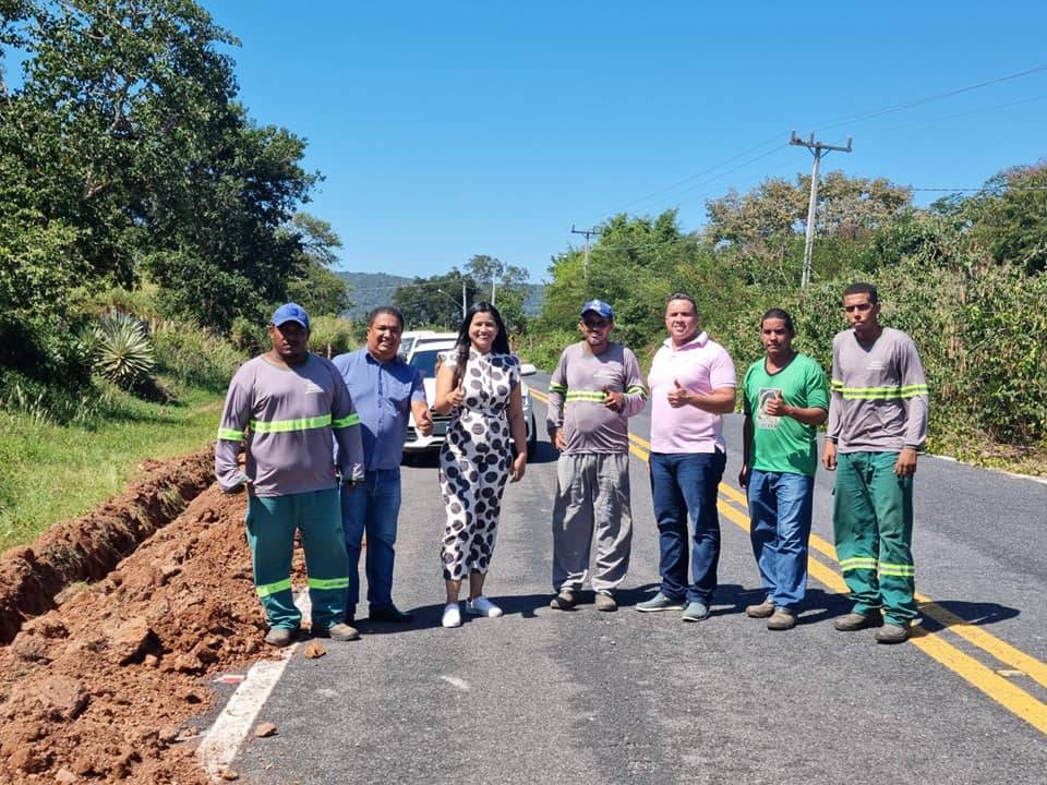 Prefeita e vereadores vistoriam obras da nova rede de distribuição de água em Mimoso; Assista Video