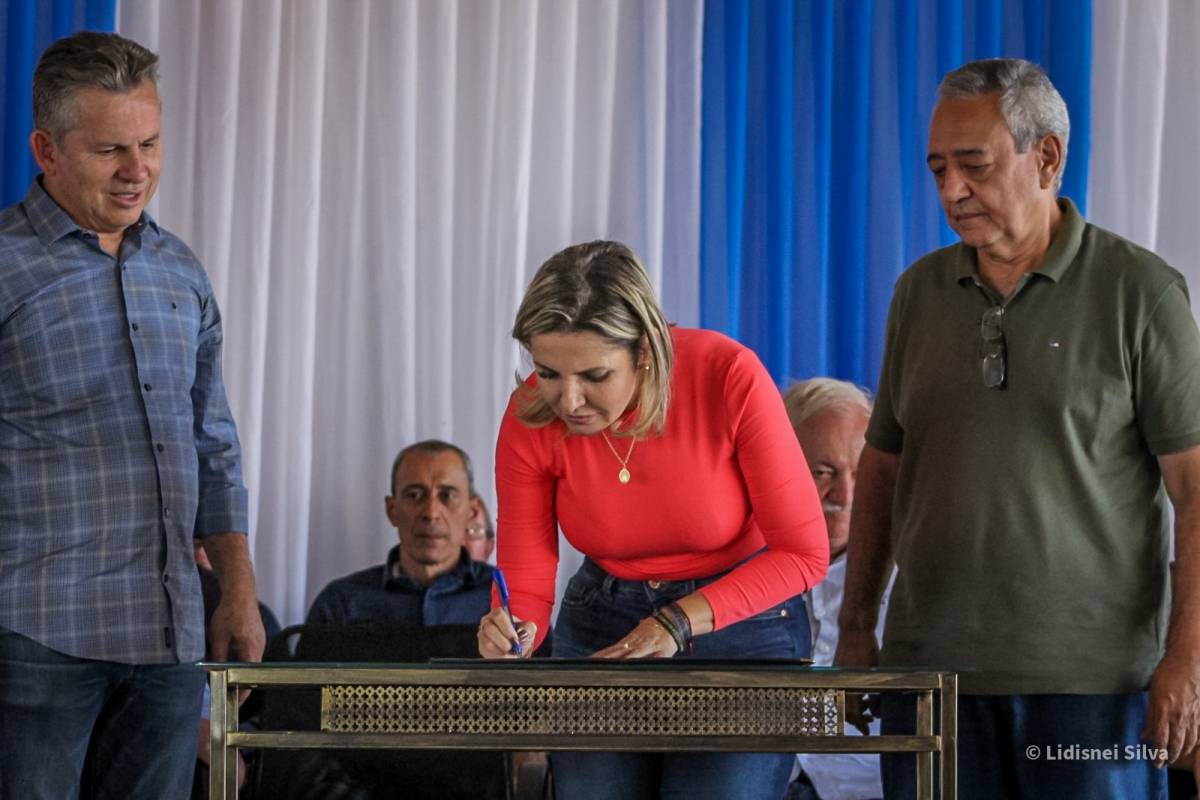 Assinatura de convênios na ordem de quase R$1 milhão e ação social marca a semana da prefeita Marilza; Veja Fotos e Assista Vídeo