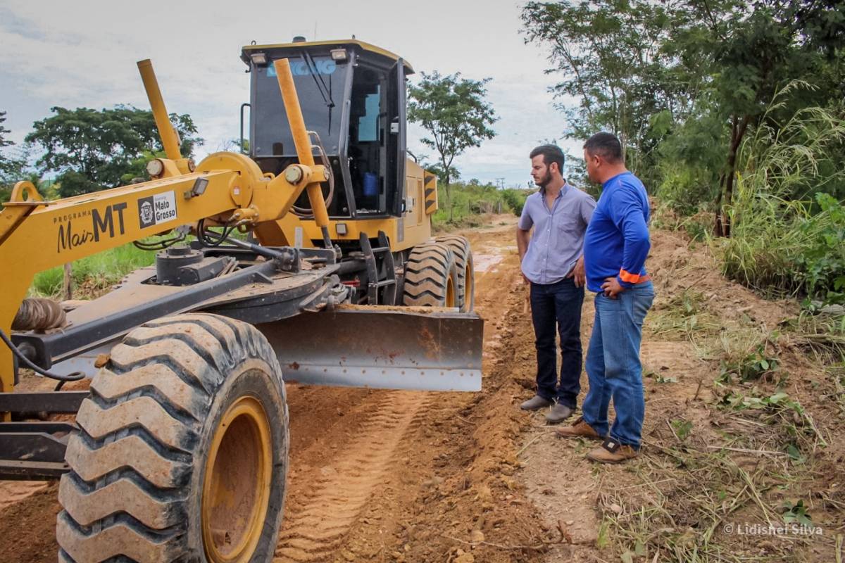 Secretário de Infraestrutura faz vistoria em serviços de recuperação de estradas rurais do município