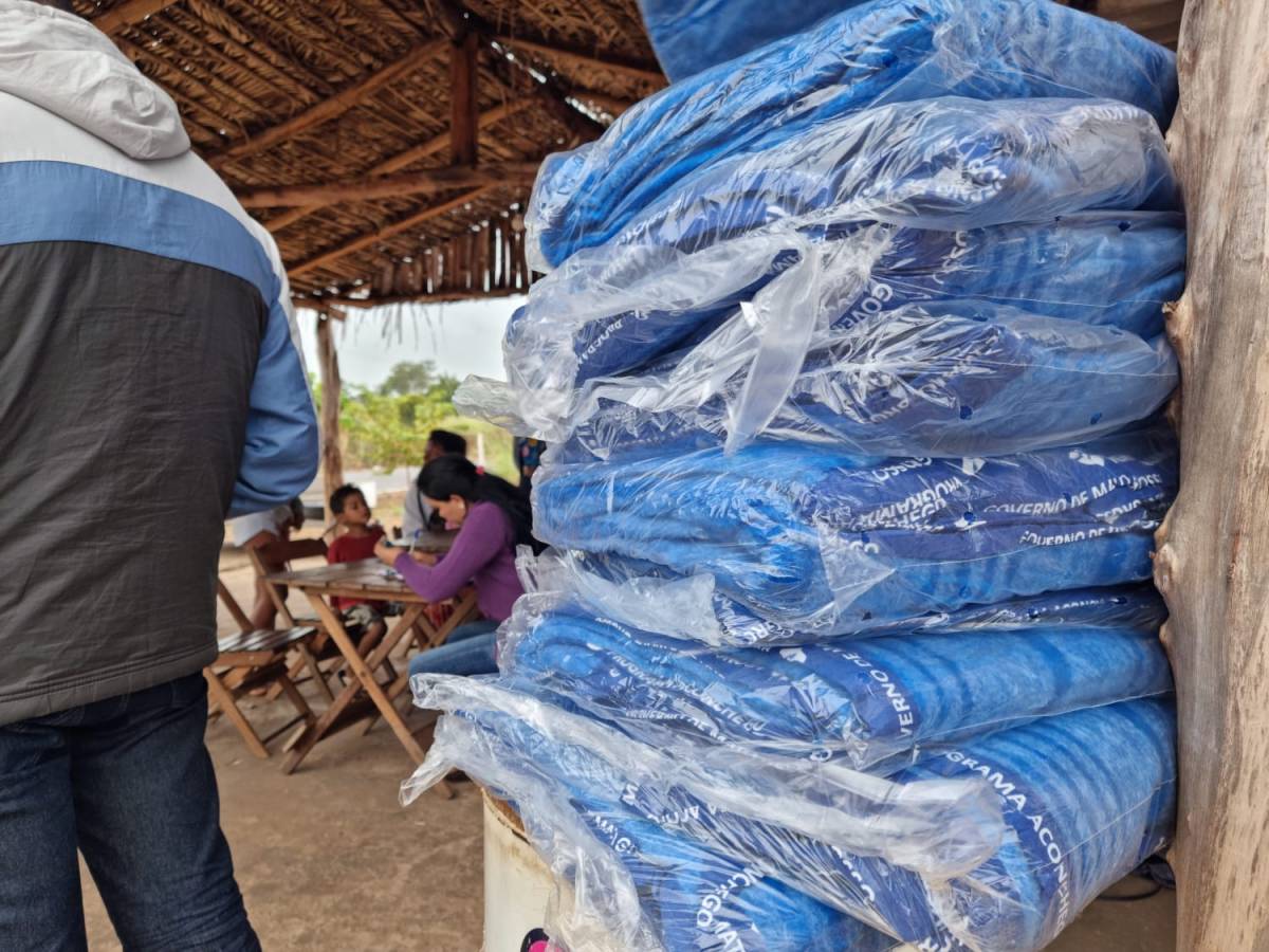 Assistência Social de Santo Antônio de Leverger entrega cobertores a famílias em situação de vulnerabilidade social 