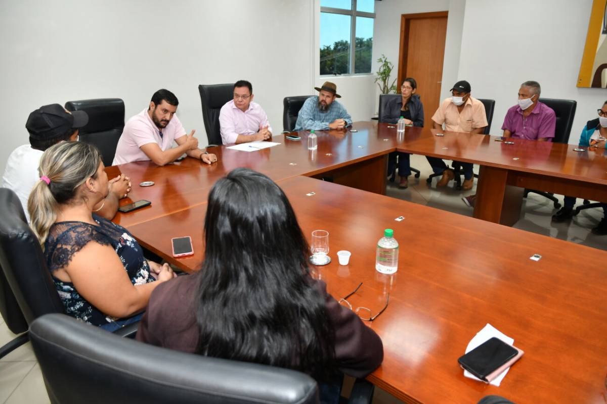 Allan Kardec e Botelho intervêm e estudantes da região de Lambari terão transporte escolar; Veja fotos e video
