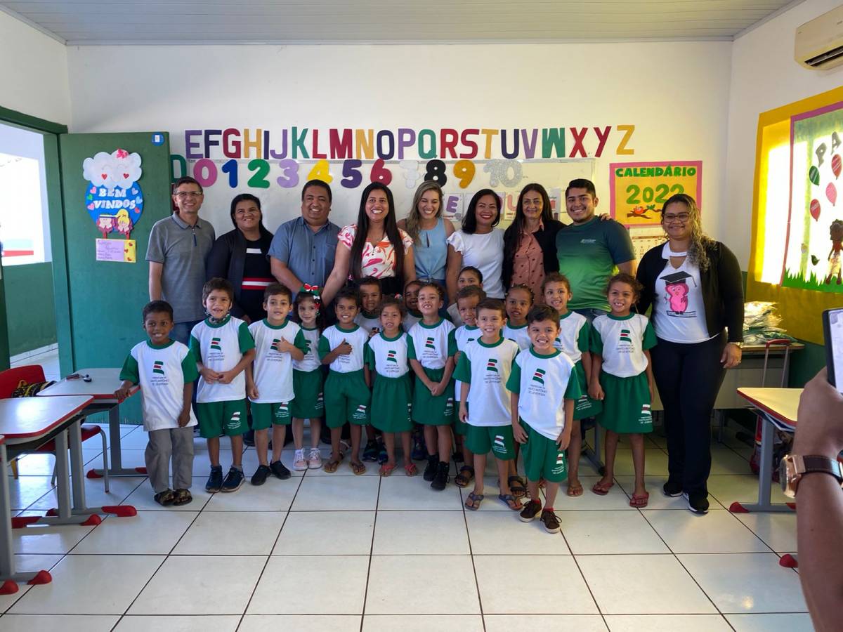 Emenda parlamentar de Allan Kardec em parceria com prefeitura beneficia 1.300 alunos com uniformes