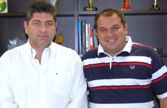 WAGNER VAI ENTREGAR TÍTULO PARA GUILHERME MALUF