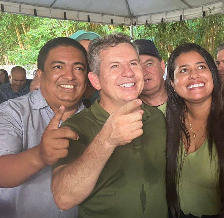 Prefeita e presidente da câmara participam com MM de cerimônia para dar inicio a pavimentação asfáltica de Porto de Fora ao trevo da MT-468