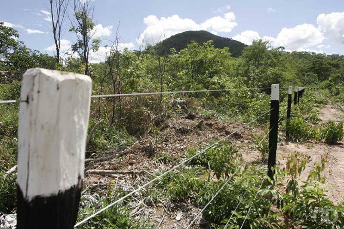 Justiça expulsa posseiros e reintegra fazenda de 3 mil hectares na zona rural de Antônio de Leverger