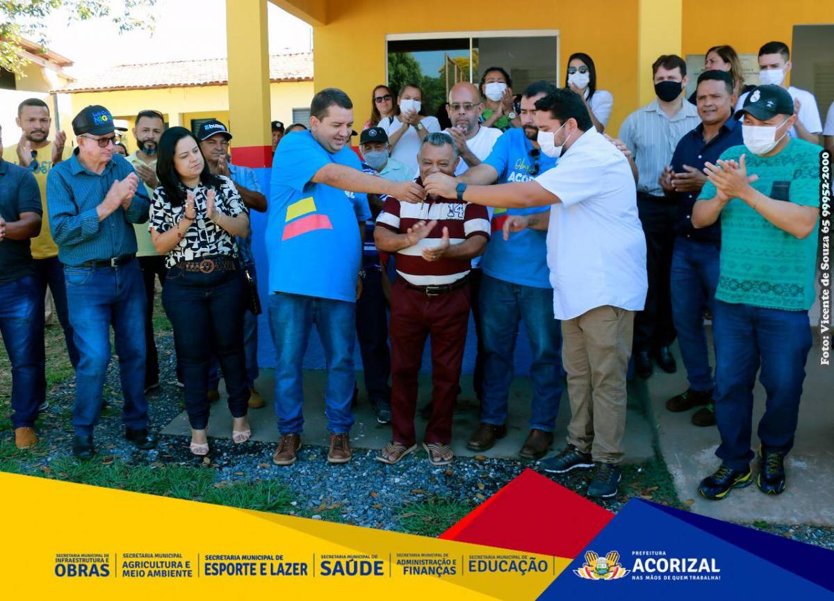 Prefeito Diego entrega pacote de obras e ambulâncias para atender população do município