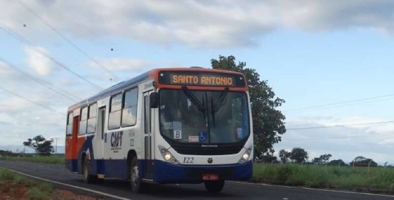 Justiça determina que empresa reserve vagas para idosos em ônibus de Cuiabá para Santo Antônio de Leverger