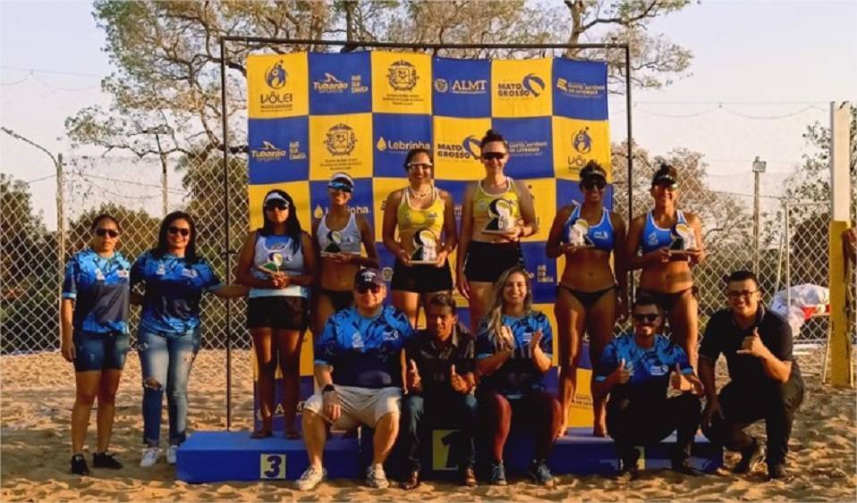 Renata e Emanuele e Cadu e Anthony são campeões do circuito vôlei de praia 