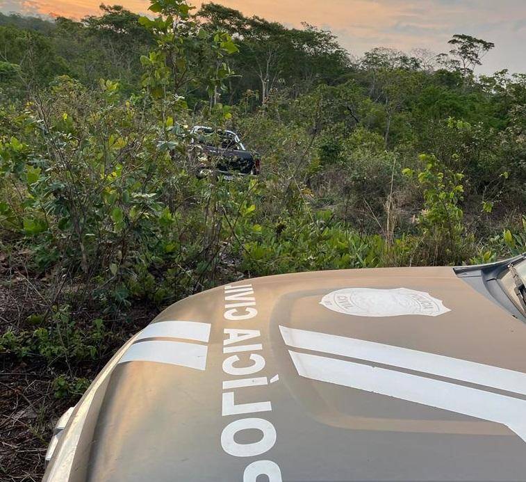 Camionete roubada em Santo Antônio da Fartura é recuperada pela Polícia Civil na região serrana de Córrego do Ouro