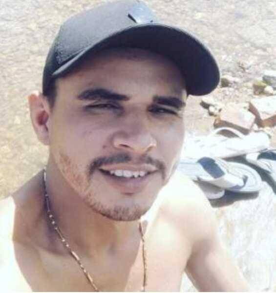 Corpo de homem é encontrado com sinais de tortura 