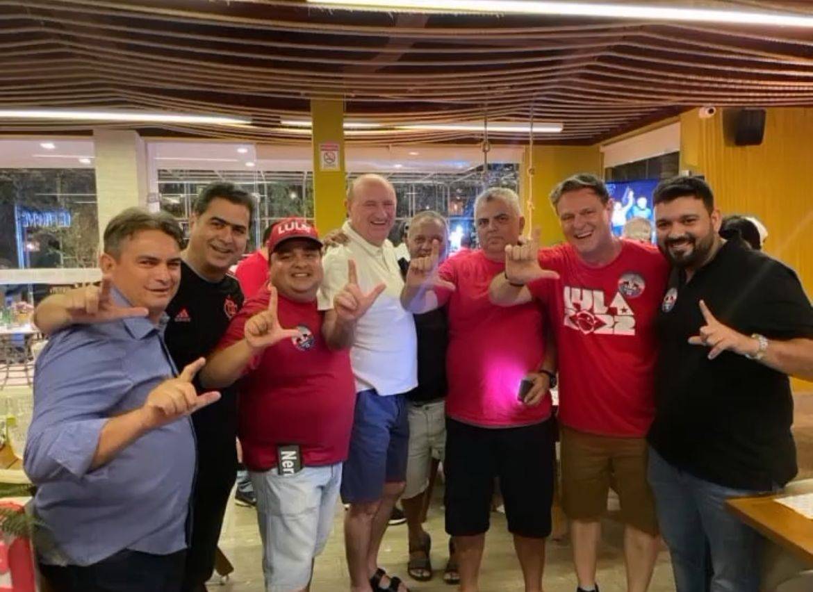 Após vitória de Lula, políticos e até apoiador de Bolsonaro aparece em comemoração em Cuiabá