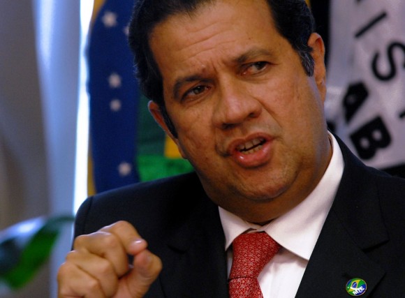 CARLOS LUPPI REAFIRMA APOIO A MENDES E PIVETTA