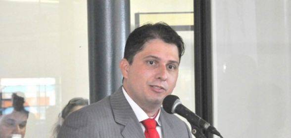 Governo de MT quer que ex-prefeito Valdirzinho explique gastos na Educação de Leverger