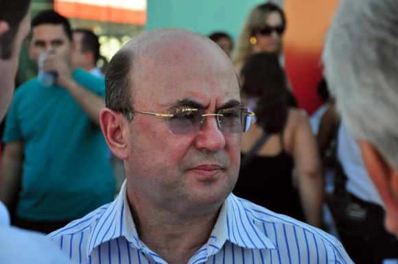 RIVA APOSTA EM 2º TURNO ENTRE SILVAL E MENDES