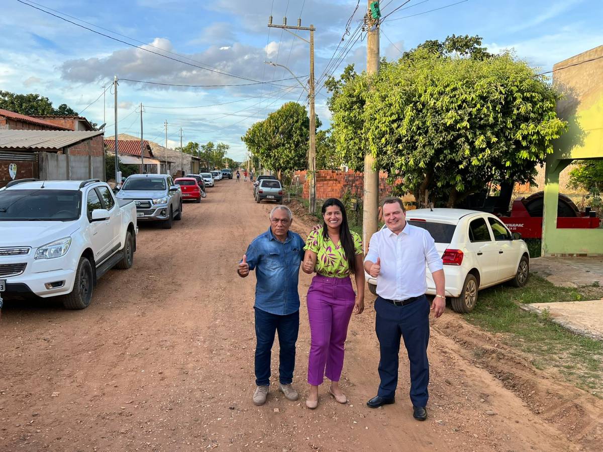 Prefeita e vereador lançam obra de asfalto e câmara tem trabalho consolidado em favor da comunidade de Leverger