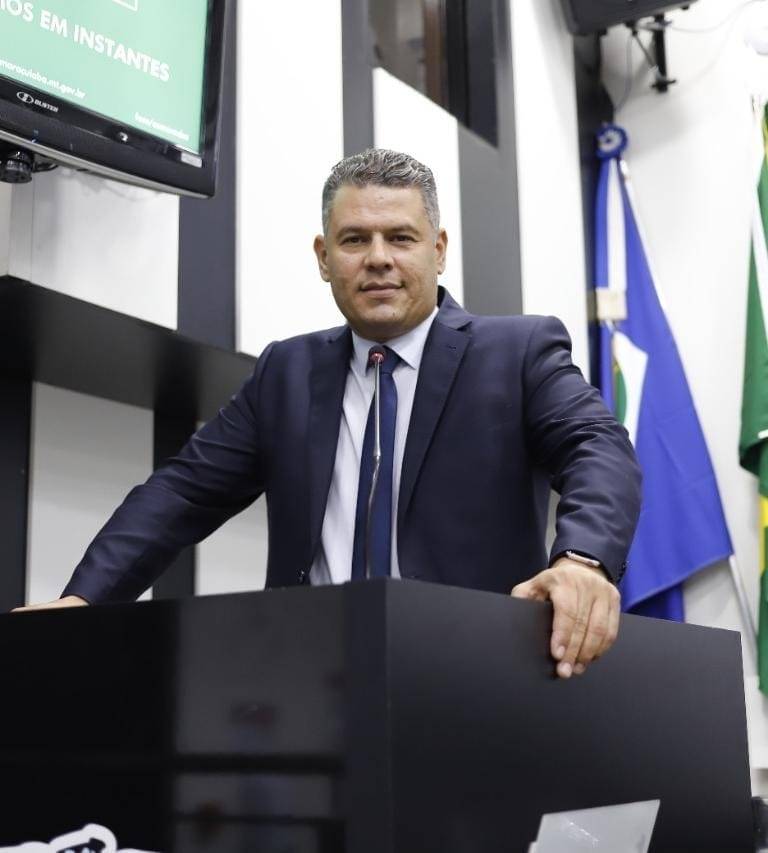 Vereador presta esclarecimentos sobre assinatura dele em documento que poderia criar CPI 