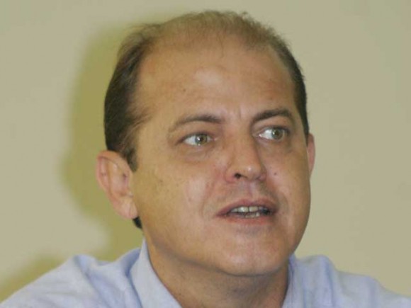 CONTRARIADO, SACHETTI DEIXA PR E ADERE A MAURO