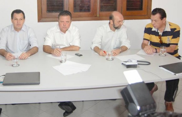      BEZERRA NEGA PRINCÍPIO DE CRISE