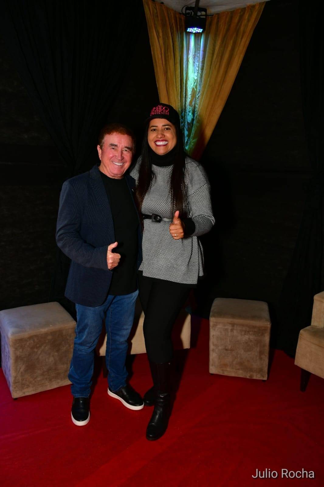 Show de Amado Batista encerra festejos do padroeiro do município; Veja Fotos