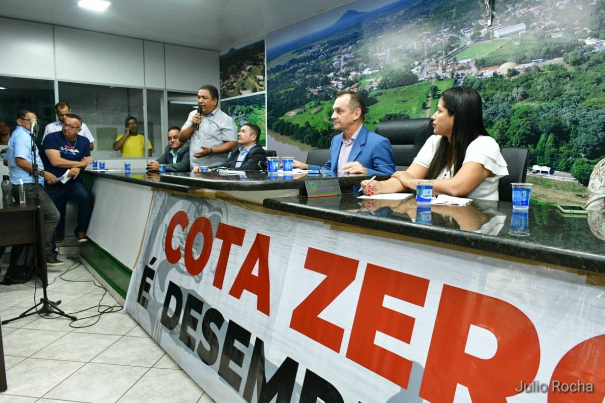 Prefeita e presidente da câmara lideram luta contra o 'Transporte Zero' em Santo Antônio de Leverger