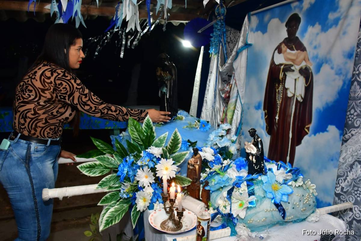 Prefeita de Santo Antônio de Leverger prestigia eventos em apoio às culturas, religiosidades e tradições locais;<FOTO>