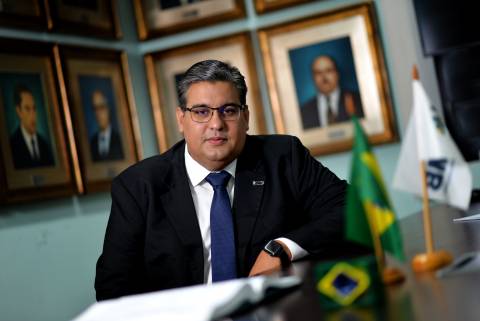 Médico que concorre pela chapa 1 do CRMMT teve contas reprovadas na AMB