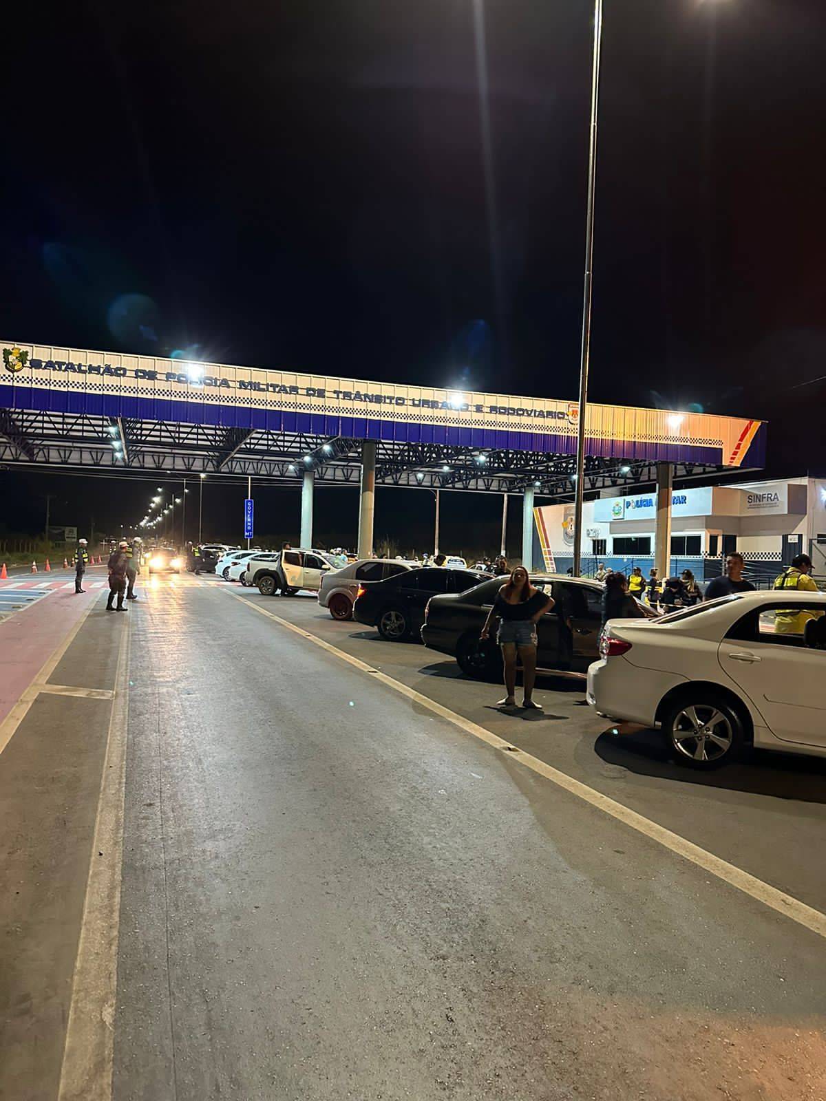 215 veículos são fiscalizados e 3 motoristas presos por beber e dirigir na MT-251