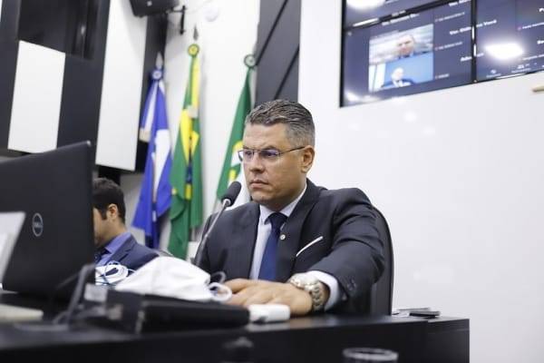 Vereador da saúde cobra data de pagamento do piso salarial nacional da Enfermagem