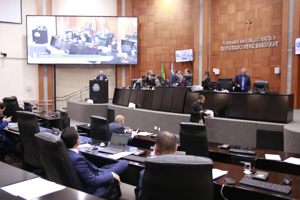 Pedido de vista adia votação da LDO e deputados mantém proibição de usinas nos rios Cuiabá e Vermelho