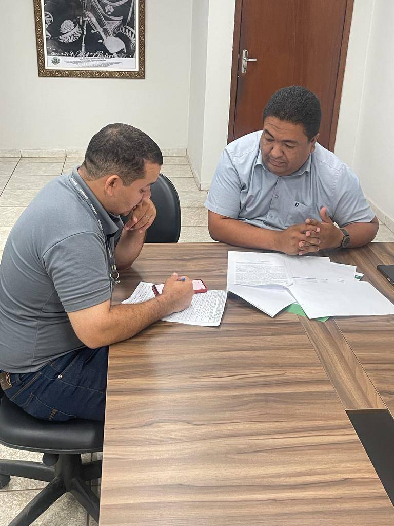 Energisa 'abraça' iniciativa de Rominho e garante rede de Baixa Tensão para comunidade