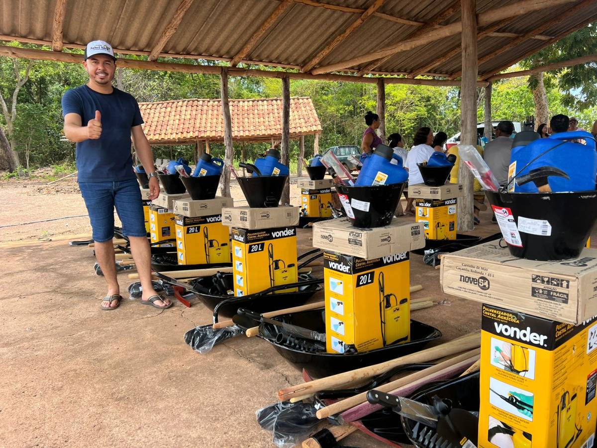  Vereador Rafael Silva entrega Kits à Agricultura Familiar e garante apoio a dezenas de famílias de Ribeirão da Estiva