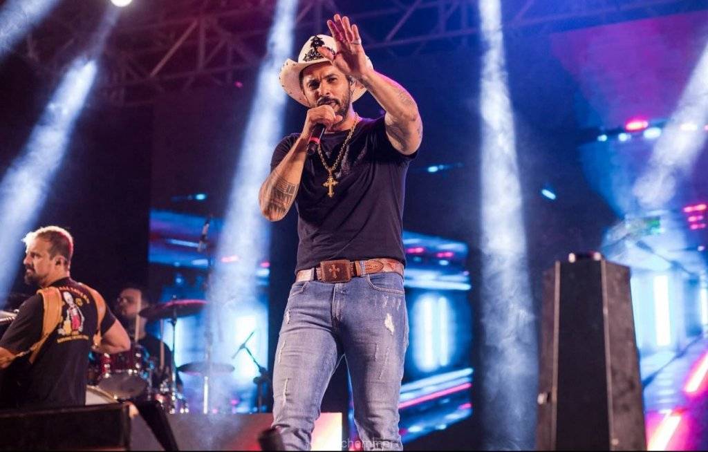 Após passar por cirurgia cardíaca, cantor de MT morre aos 41 anos