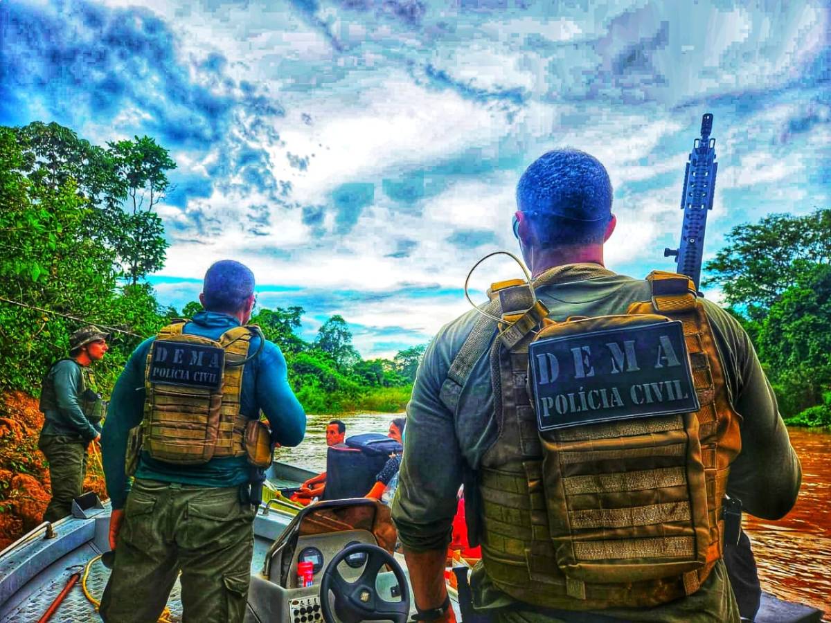 Polícia Civil reúne comunidade ribeirinha para orientações de preservação ao meio ambiente