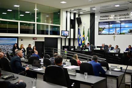 Câmara vota abertura de comissão para cassar Emanuel - ASSISTA AO VIVO