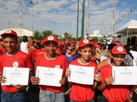 Jovens da Varginha fazem parte do 5º Pelotão dos bombeiros 