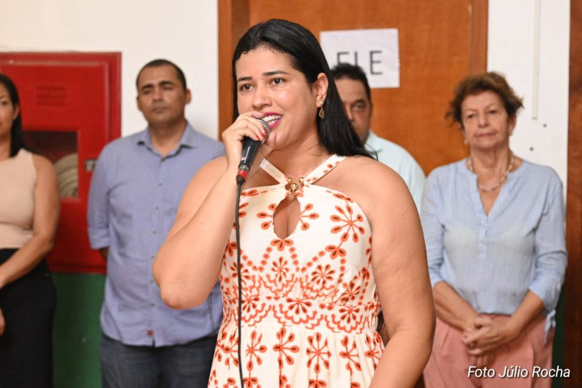 Prefeita Francieli empossa novos secretários municipais em Leverger; Veja Fotos