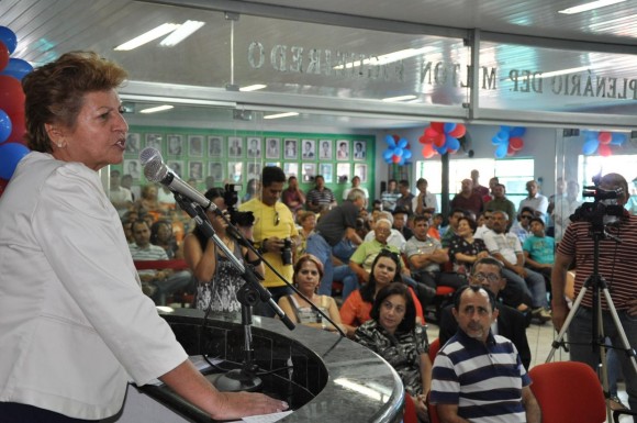 GLORINHA DECLARA POSSUIR R$250.000 À JUSTIÇA ELEITORAL