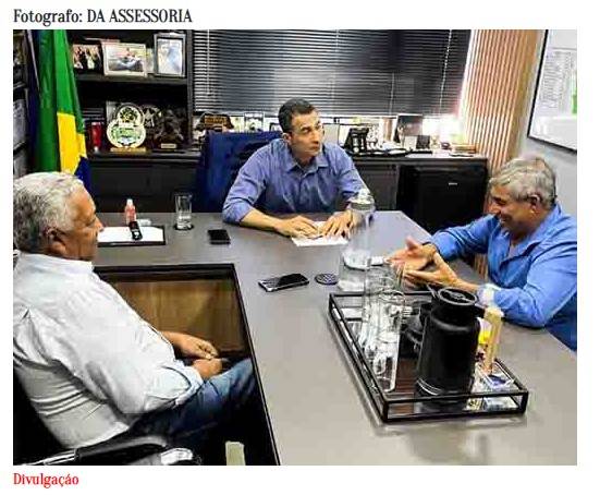 Pré-candidato a prefeito, Bonini, leva demandas ao deputado federal Coronel Assis
